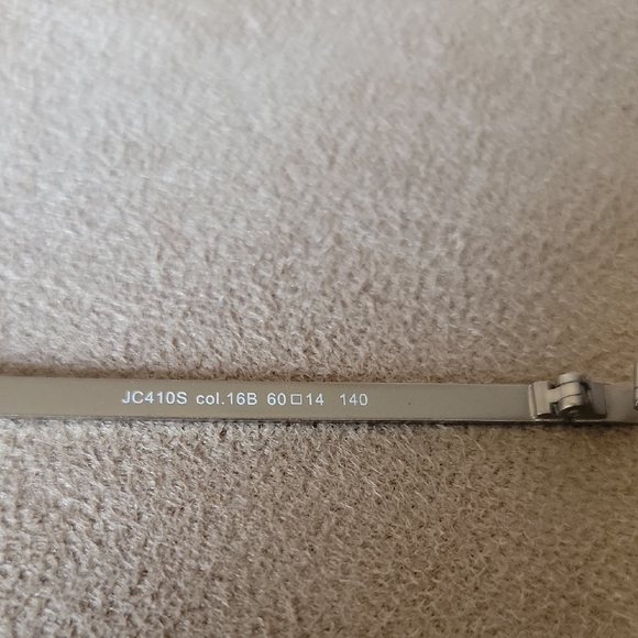 White and Silver Aviator Sunglasses - Picture 10 of 10